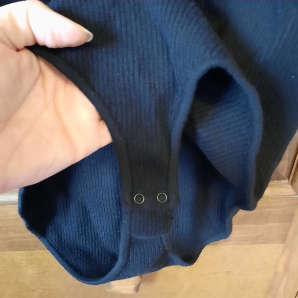 🛍NWT GAP Rib Corset Bodysuit Black ribbed knit elbow length sleeves size large - Picture 8 of 15